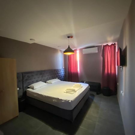 Fama Aparthotel Skopje Exterior photo