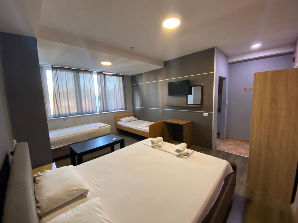 Fama Aparthotel Skopje Exterior photo