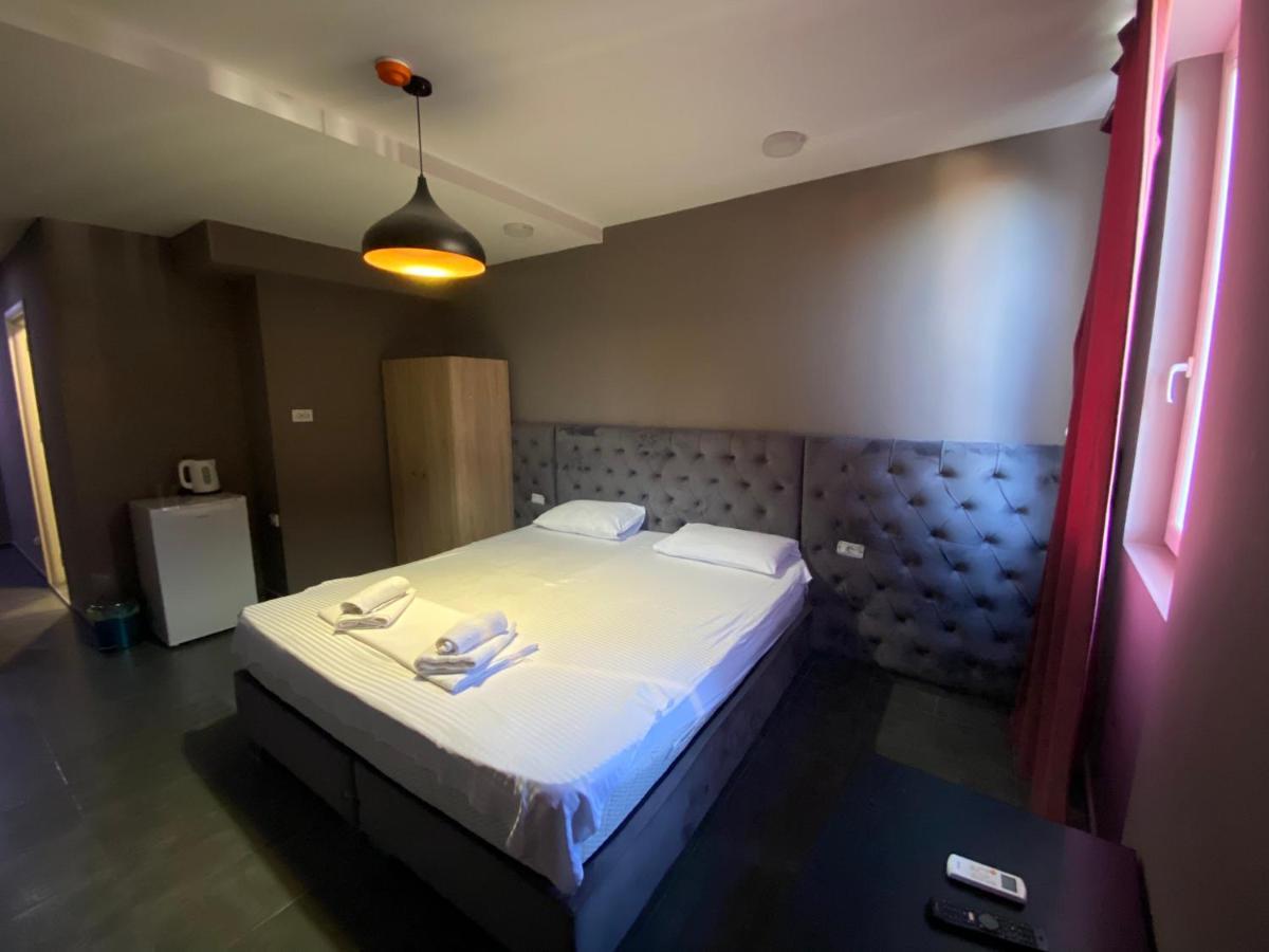 Fama Aparthotel Skopje Exterior photo